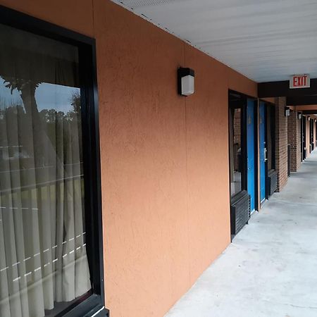 Super Value Inn Валдоста Экстерьер фото