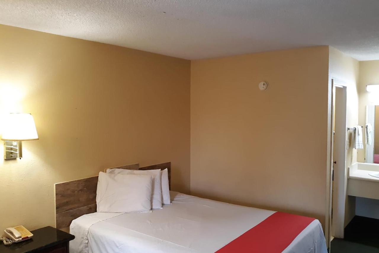 Super Value Inn Валдоста Экстерьер фото