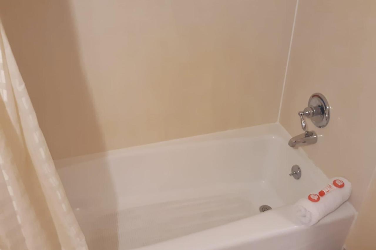 Super Value Inn Валдоста Экстерьер фото