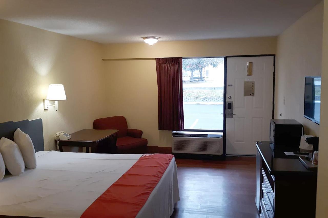Super Value Inn Валдоста Экстерьер фото